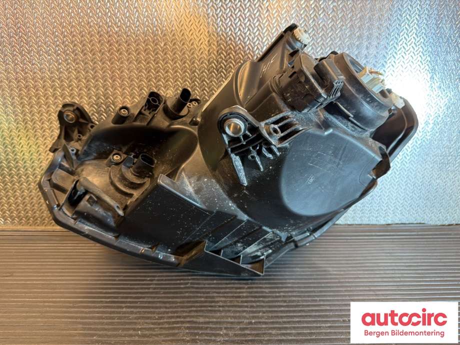 Frontlykt høyre halogen til VW Up 2012-2019  (VOLKSWAGEN|1S1 941 016 N|)