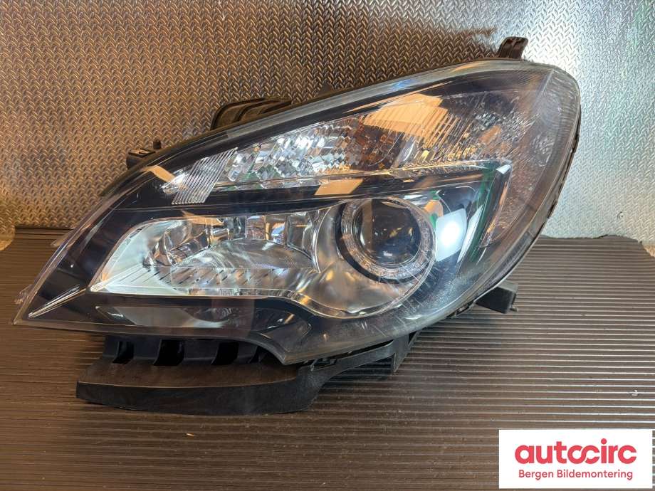 Frontlykt venstre halogen til Opel Mokka 2012-2016 (Type I, Fase 1) (OPEL|95386945|42478385|)