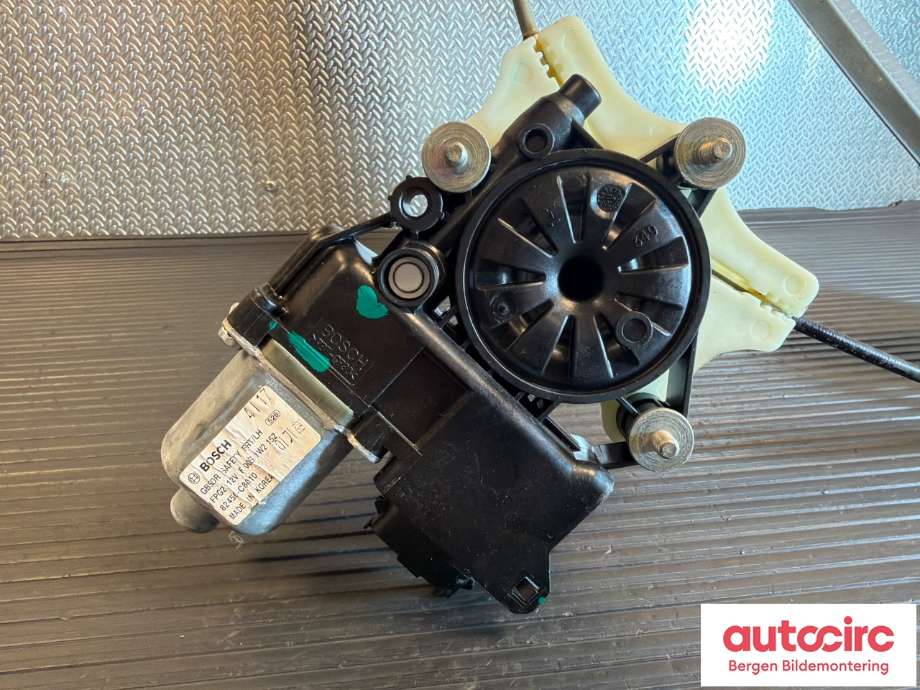 Ruteheis venstre foran til Hyundai i20 2015-2020 (Type II)  (HYUNDAI|82450C8010|82403C7010|)