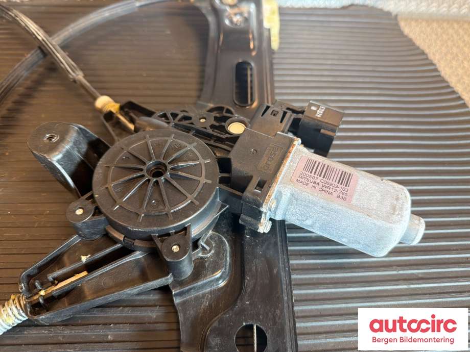 Ruteheis venstre foran til Ford Ranger / Ranger Raptor 2015-2022  (FORD|2182392|AB39-2123201-CG|)