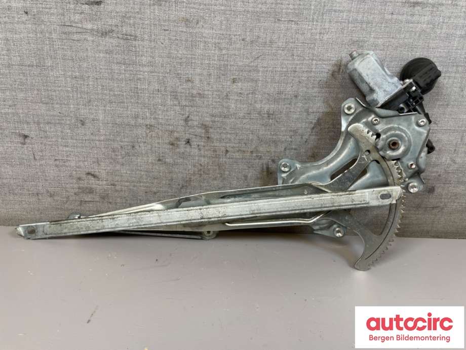 Ruteheis høyre til Toyota RAV4 2016-2019 (Type IV, Fase 2) (TOYOTA|6980130280|)