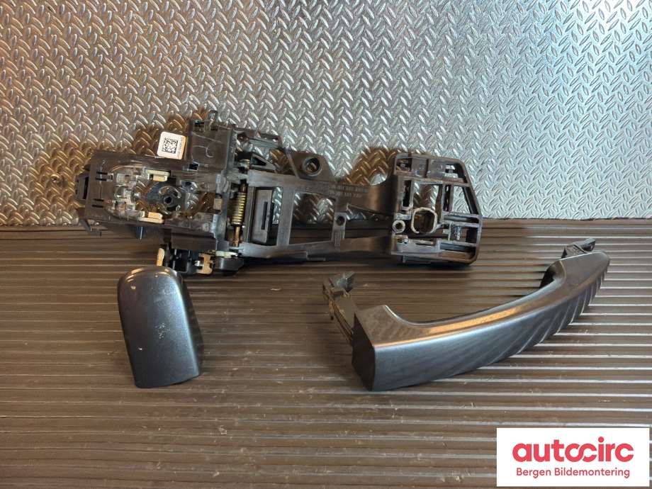 Dørhåndtak utv venstre bak til Ford Ranger / Ranger Raptor 2015-2022 (FORD|2004950|JB3B-26685-AG|EB3B-4122400-ABXWAA)