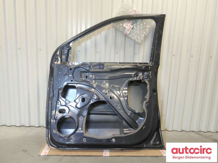 Dør høyre foran til Ford Ranger / Ranger Raptor 2015-2022 (FORD|2540102|)