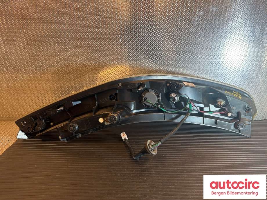 Baklykt venstre til Nissan Leaf 2011-2017 (Type I)  (NISSAN|265553NL0B|)