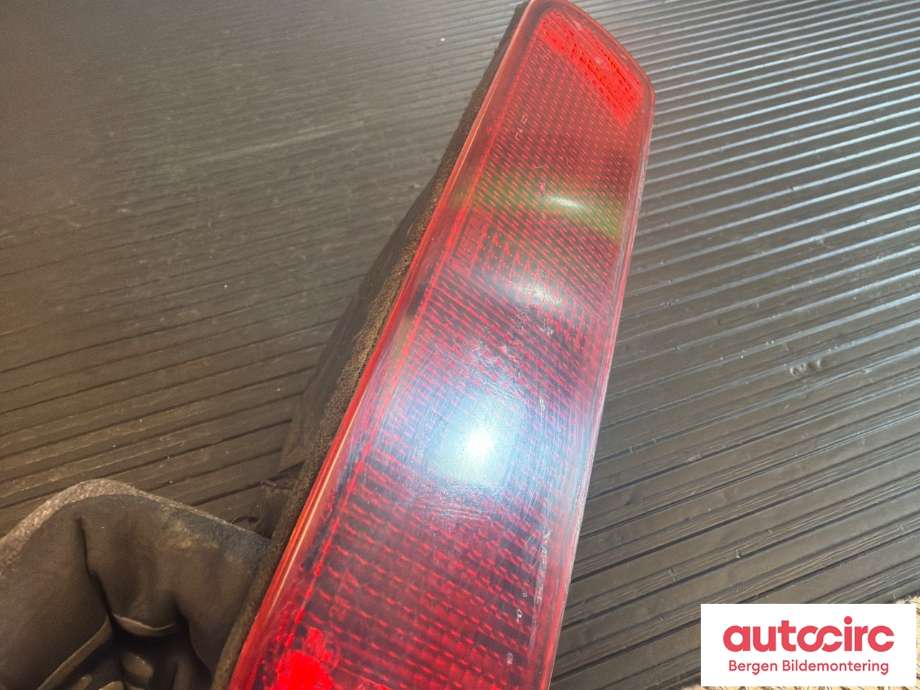 Baklykt fra støtfanger til Nissan Qashqai 2010-2014 (Type I, Fase 2) (NISSAN|26580JD00B|)