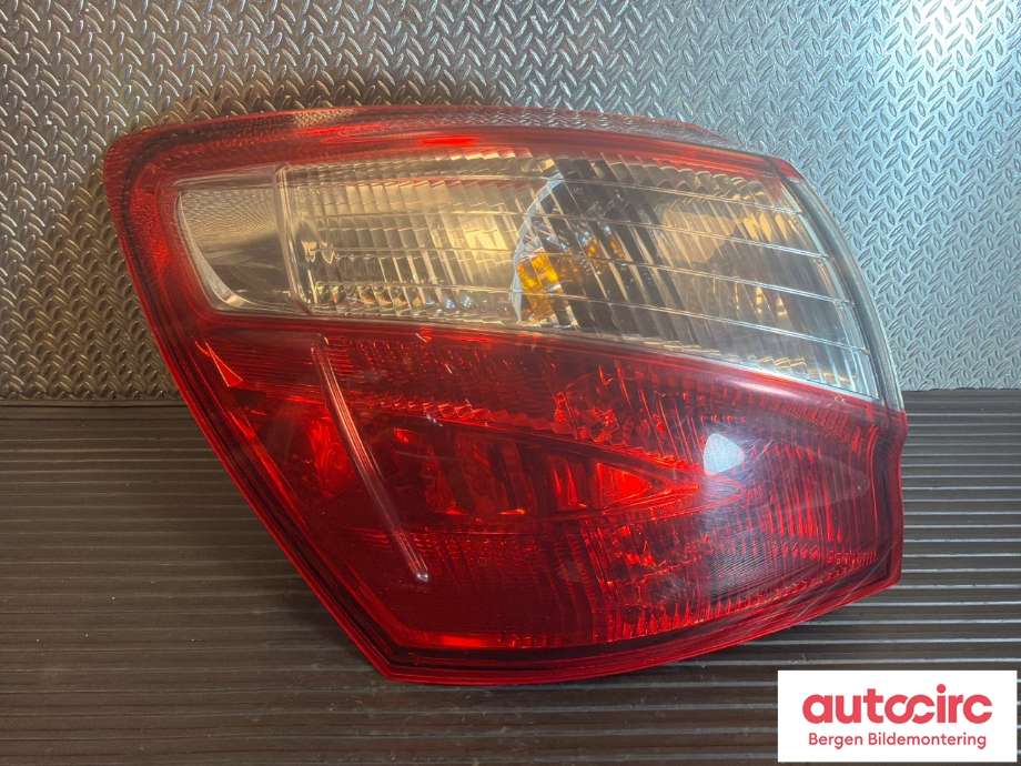 Baklykt venstre til Nissan Qashqai, 2010-2014 (Type I, Fase 2) (NISSAN|26555BR00B)