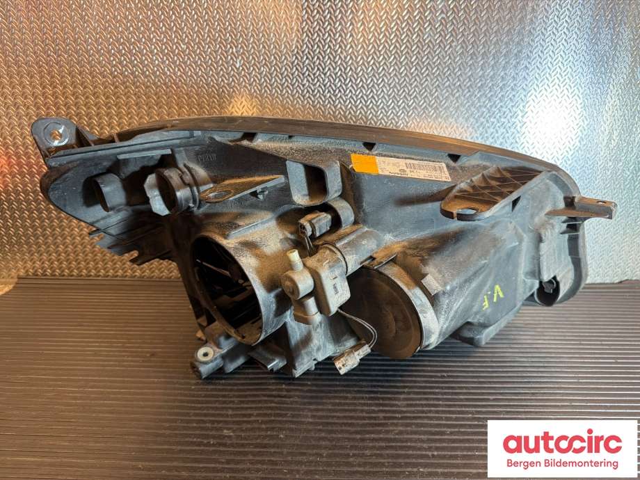 Frontlykt venstre halogen til Nissan Qashqai 2010-2014 (Type I, Fase 2) (NISSAN|26060BR00B|)