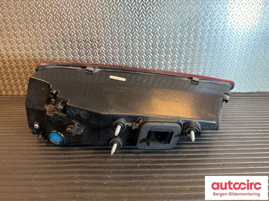 Baklykt høyre indre til Jaguar I-PACE 2018-->> (JAGUAR|T4K1830|453123488|J9D313A420CB)