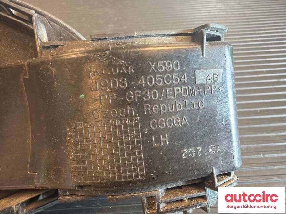 Batterilader inntak/luke til Jaguar I-PACE 2018-->>  (JAGUAR|T4K4511|T4K11759|J9D3405C54AB)