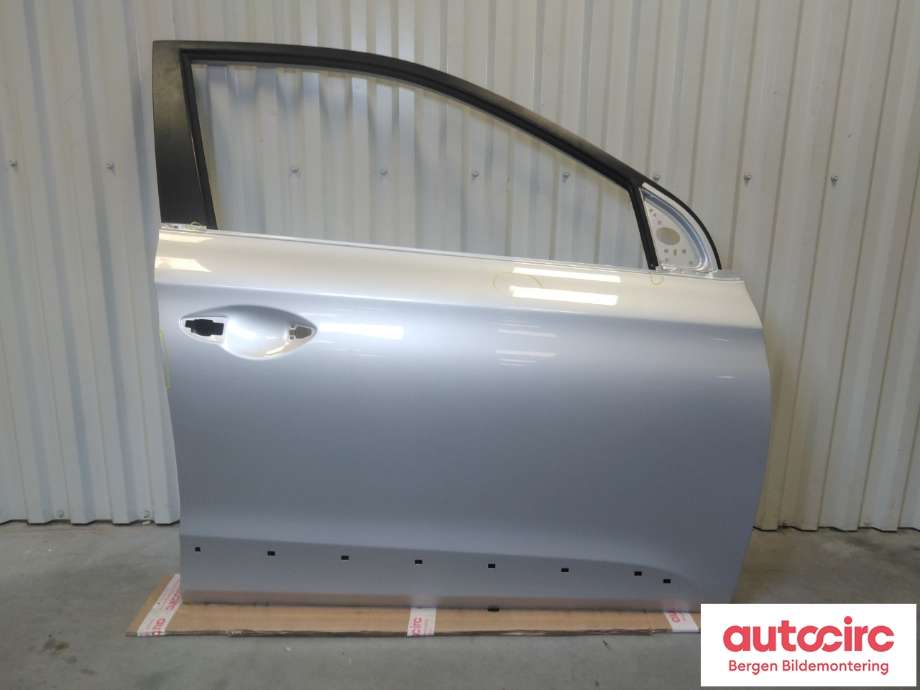 Dør høyre foran til Hyundai i20, 2015-2020 (Type II) (HYUNDAI|76004C8010)