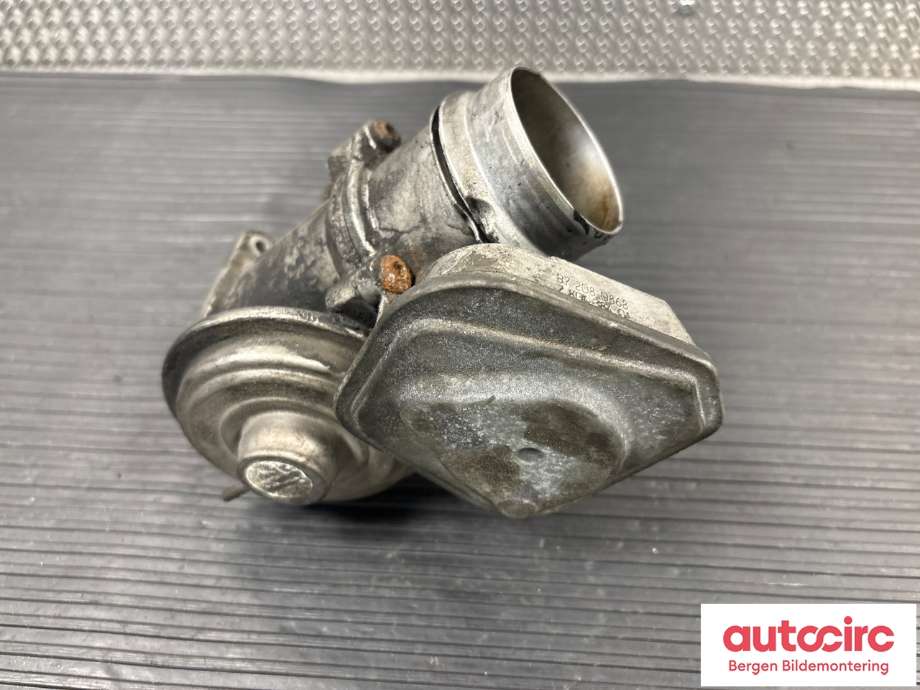 Spjeldhus til BMW X5 2007-2013 (E70) (E70) (BMW|11 71 7 804 384|11 71 7 804 352|)