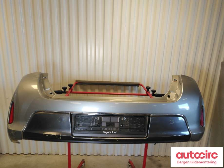 Støtfanger bak til Toyota Auris 2015-2019 (Type II, Fase 2) (TOYOTA|5215902997|)