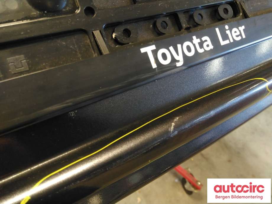 Støtfanger bak til Toyota Auris 2015-2019 (Type II, Fase 2) (TOYOTA|5215902997|)