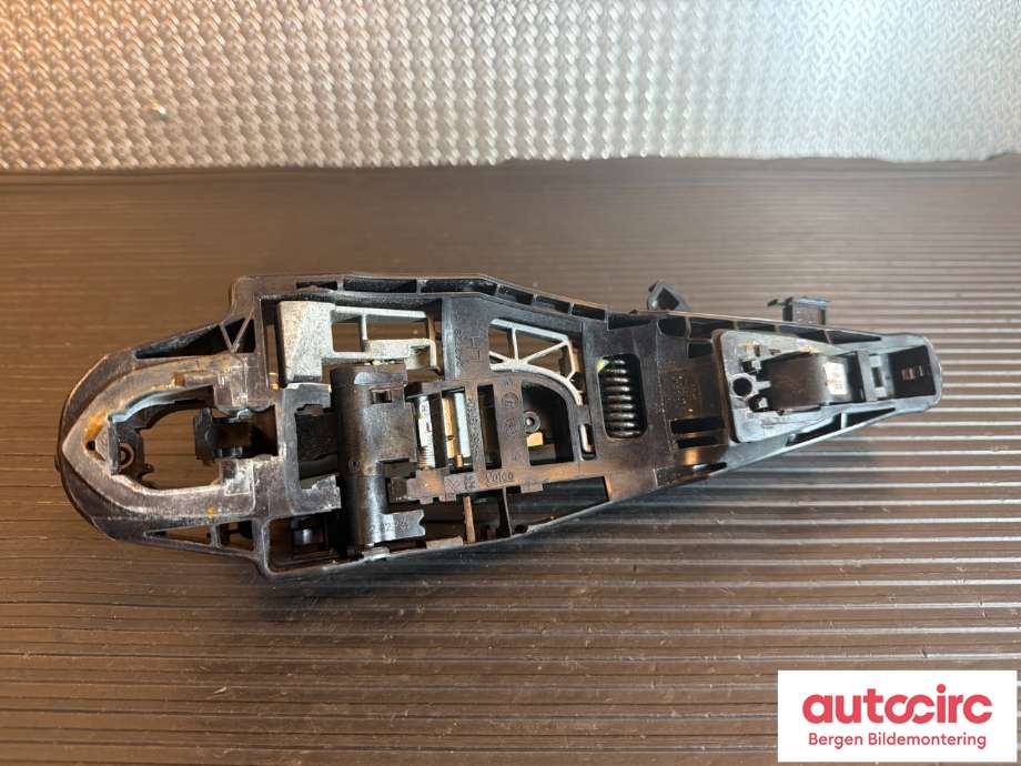 Dørhåndtak utv venstre bak til Peugeot 308 2013-2021 (Type II) (Peugeot|16 111 455 80|9109 E4|9688834180)