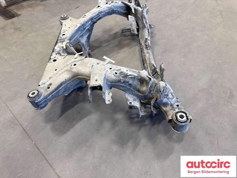 Bakaksel til Tesla Model Y 2021-2024 (Type I) (TESLA|1044580-01-D|)