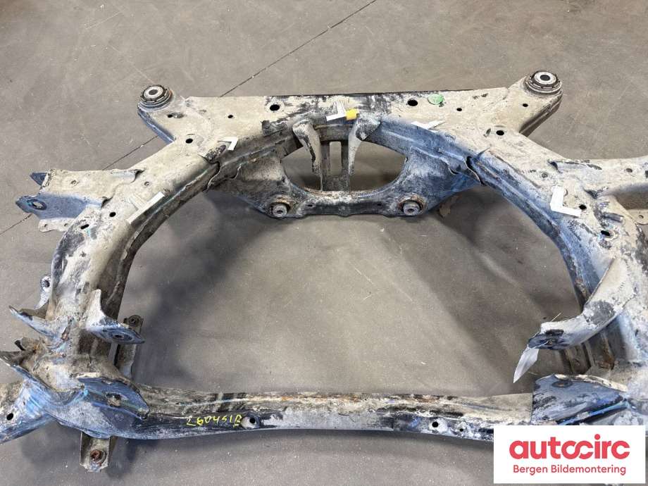 Bakaksel til Tesla Model Y 2021-2024 (Type I) (TESLA|1044580-01-D|)