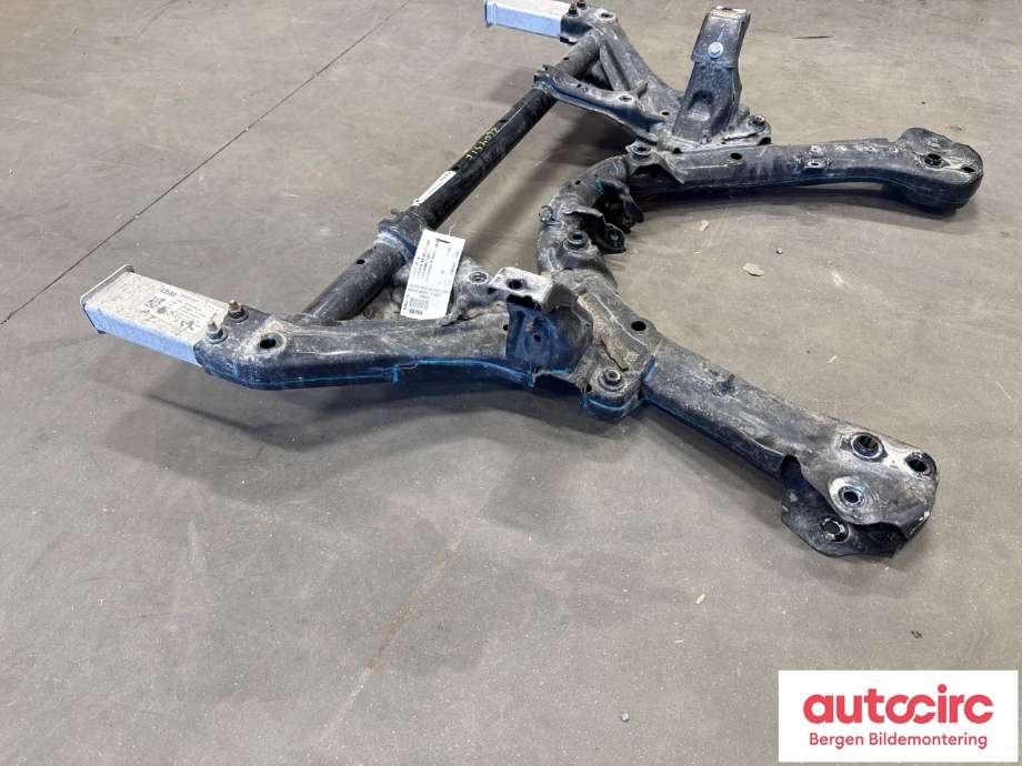 Diverse deler til Tesla Model Y 2021-2024 (Type I) (TESLA|1044531-01-B|)