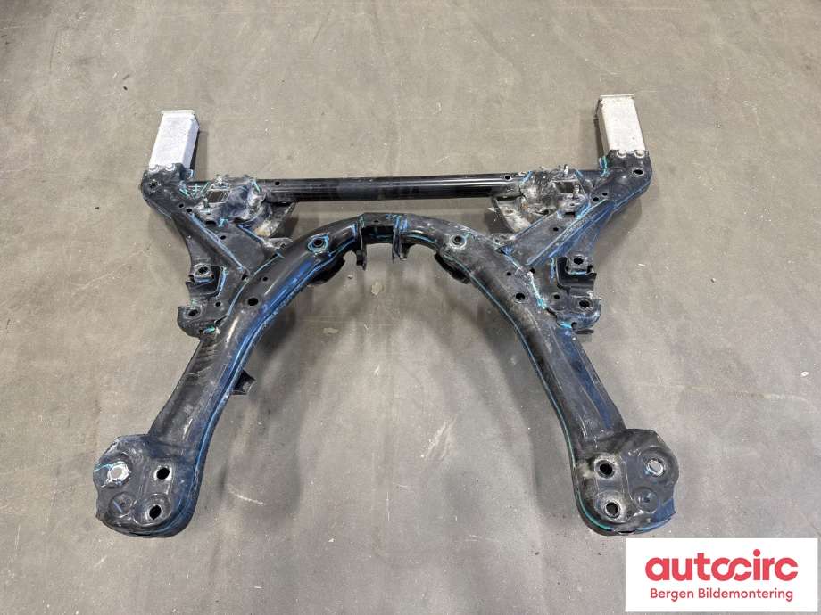 Diverse deler til Tesla Model Y 2021-2024 (Type I) (TESLA|1044531-01-B|)
