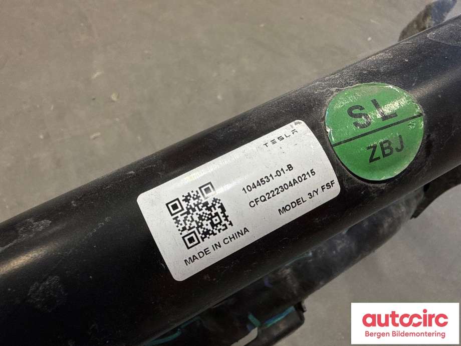 Diverse deler til Tesla Model Y 2021-2024 (Type I) (TESLA|1044531-01-B|)