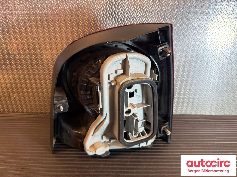 Baklykt venstre til VW Polo 2005-2009 (Type IV, Fase 2) (VOLKSWAGEN|6Q6 945 095 AB|)