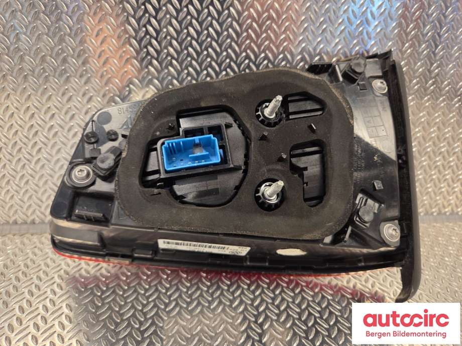 Baklykt venstre indre til VW Passat 2015-2019 (Fase 1) (B8) (B8) (VOLKSWAGEN|3G9 945 307 D|)