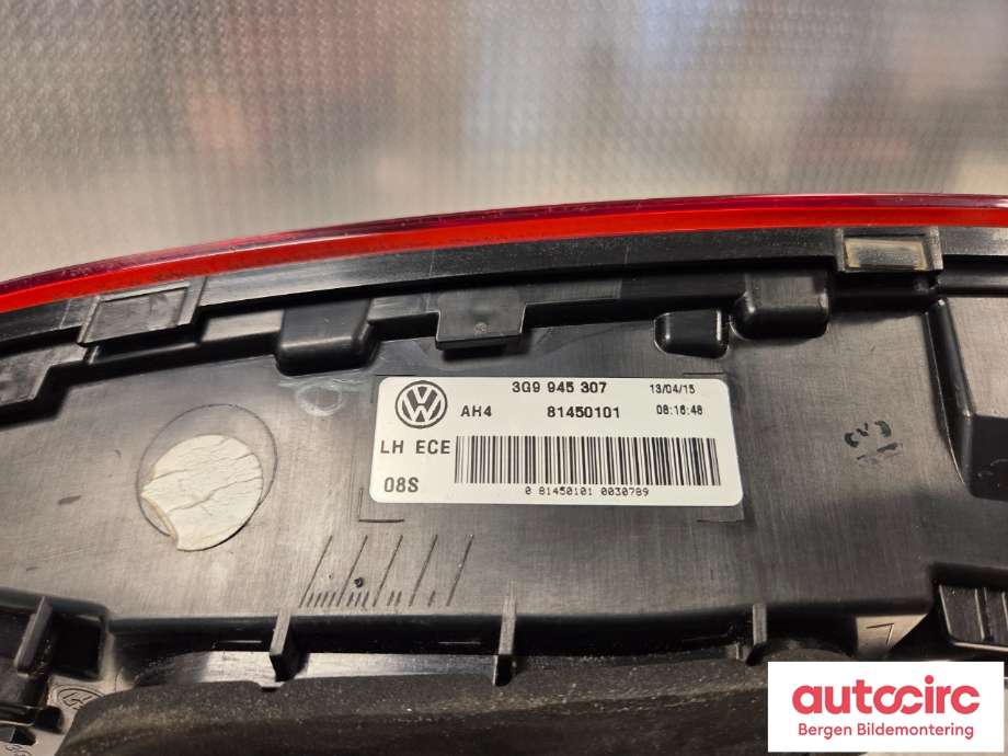 Baklykt venstre indre til VW Passat 2015-2019 (Fase 1) (B8) (B8) (VOLKSWAGEN|3G9 945 307 D|)