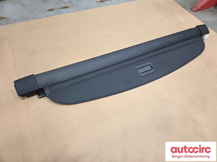 Bagasjerom rollon til VW Passat, 2015-2019 (Fase 1) (B8) (B8) (VOLKSWAGEN|3G9 867 871 A)
