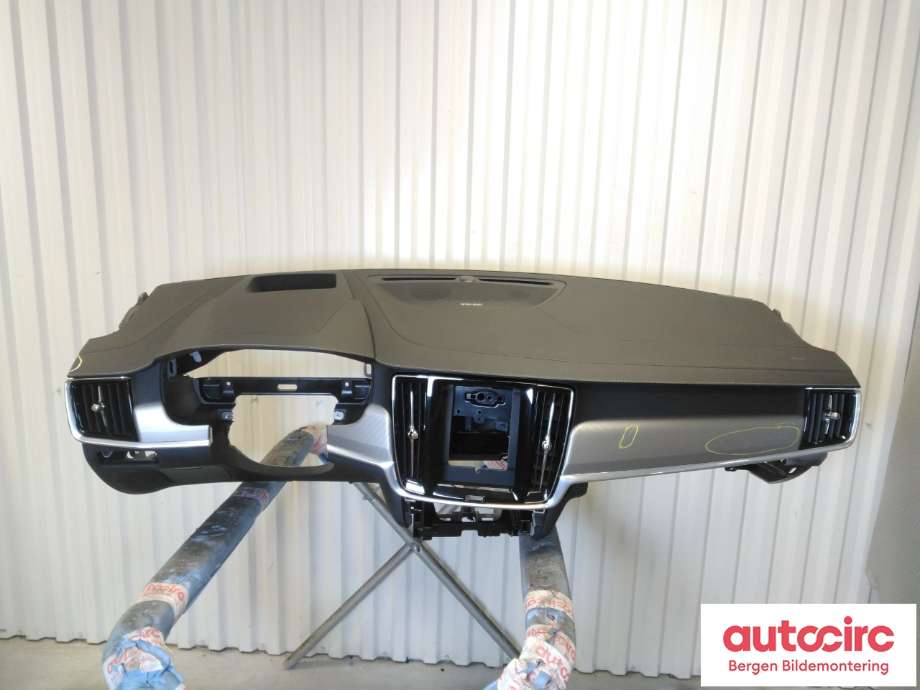 Dashbord til Volvo V90 / V90 CC / S90, 2016-->>  (VOLVO|)