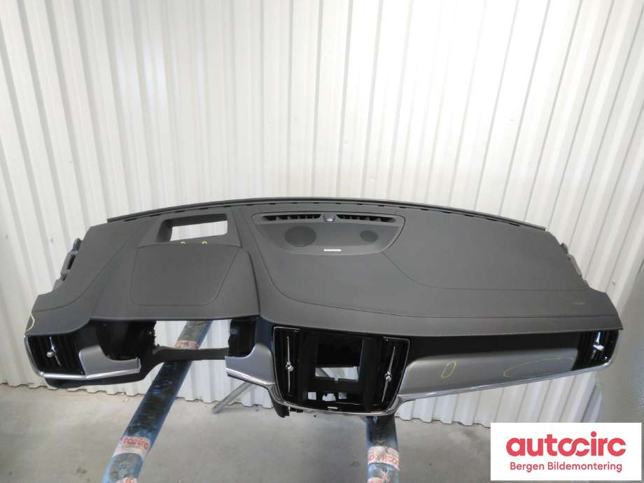 Dashbord til Volvo V90 / V90 CC / S90 2016-->>  (VOLVO||32219870|31688146)