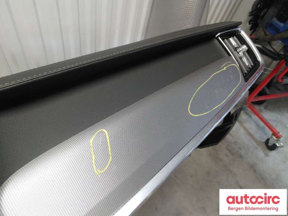 Dashbord til Volvo V90 / V90 CC / S90 2016-->>  (VOLVO||32219870|31688146)