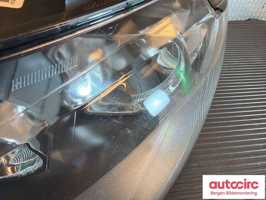 Frontlykt venstre halogen til Audi A3 2003-2008 (Type II, Fase 1)  (AUDI|8P0 941 003 K|)