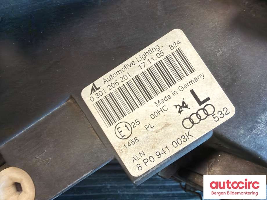 Frontlykt venstre halogen til Audi A3 2003-2008 (Type II, Fase 1)  (AUDI|8P0 941 003 K|)