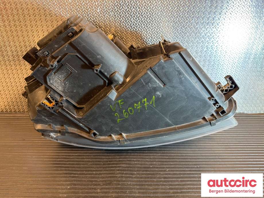 Frontlykt venstre halogen til Audi A3 2003-2008 (Type II, Fase 1)  (AUDI|8P0 941 003 K|)