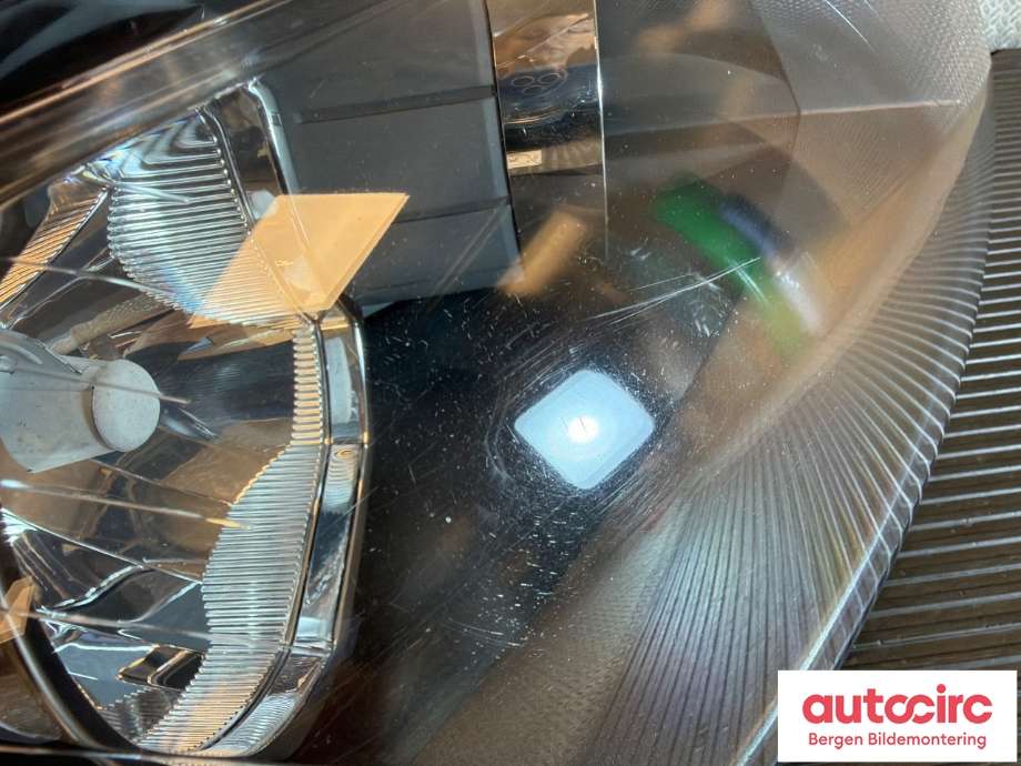Frontlykt høyre halogen til Audi A3 2003-2008 (Type II, Fase 1) (AUDI|8P0 941 004 K|)