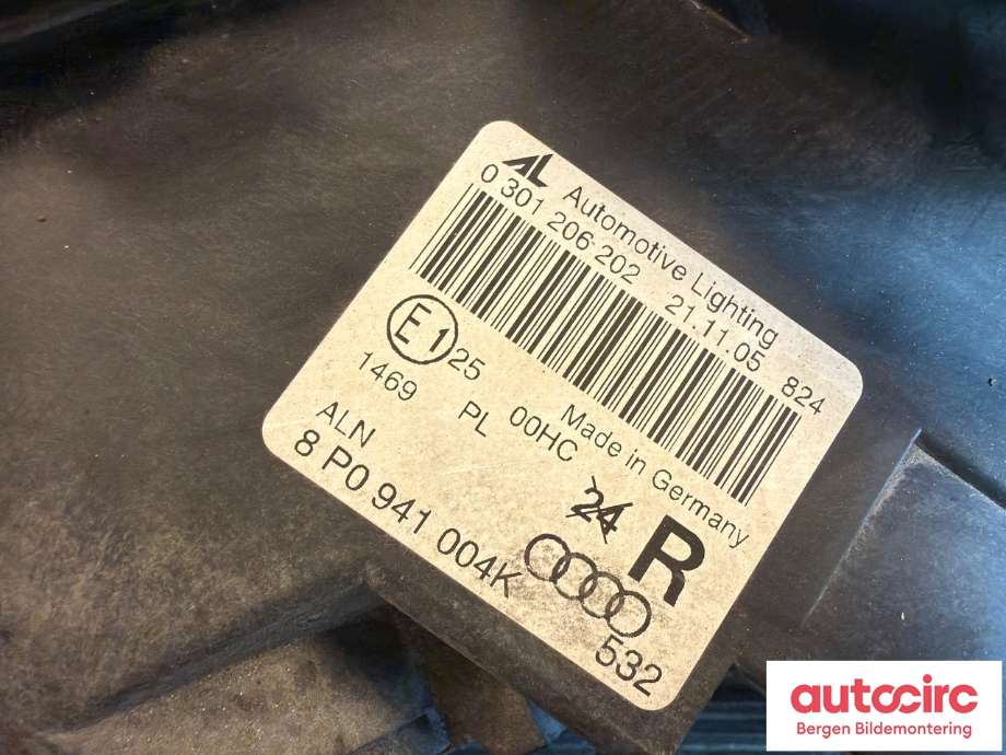 Frontlykt høyre halogen til Audi A3 2003-2008 (Type II, Fase 1) (AUDI|8P0 941 004 K|)