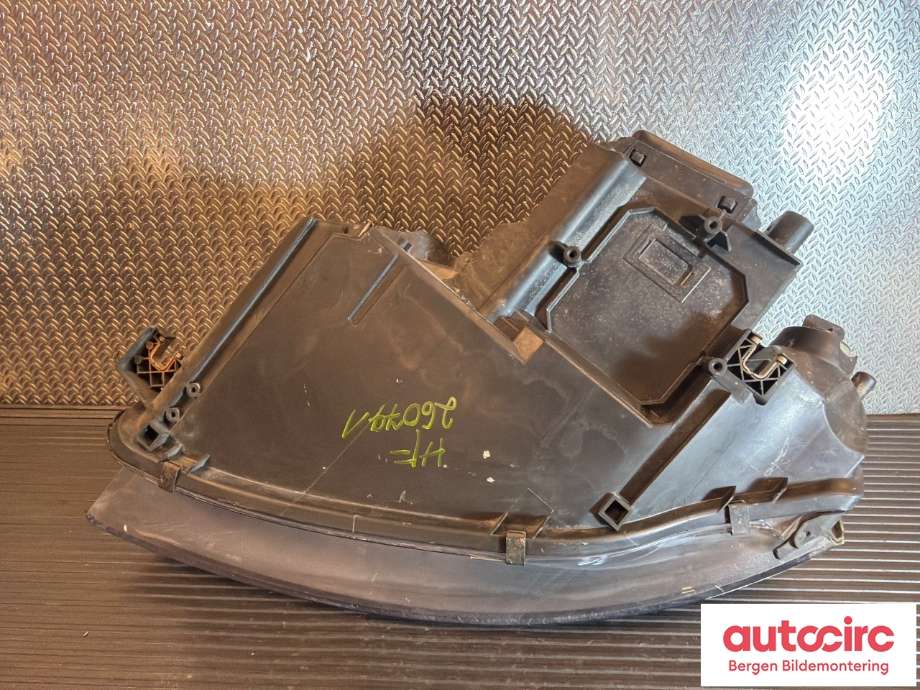 Frontlykt høyre halogen til Audi A3 2003-2008 (Type II, Fase 1) (AUDI|8P0 941 004 K|)