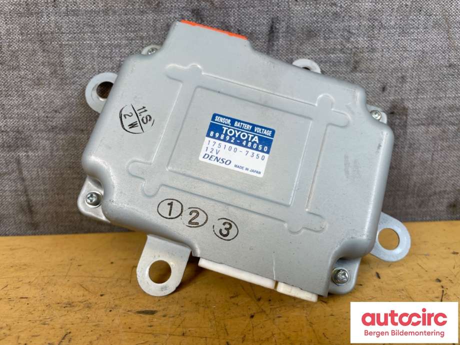 Sensor diverse til Toyota RAV4 2016-2019 (Type IV, Fase 2)  (TOYOTA|89892-48050)