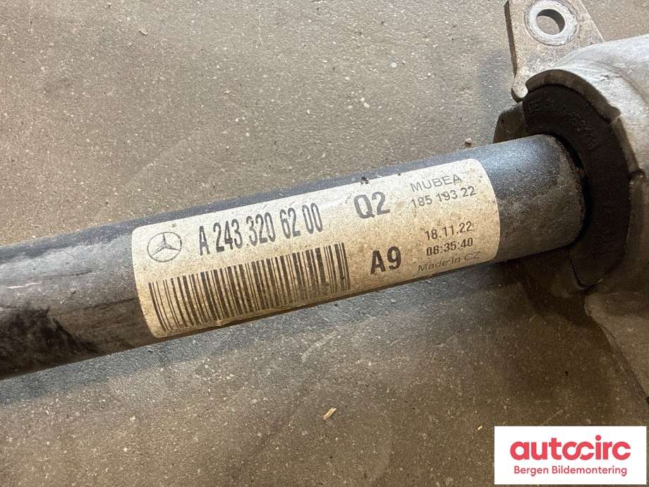 Stabilisatorstag foran til Mercedes EQB 2022-->>  (MERCEDES|A 243 320 62 00|)