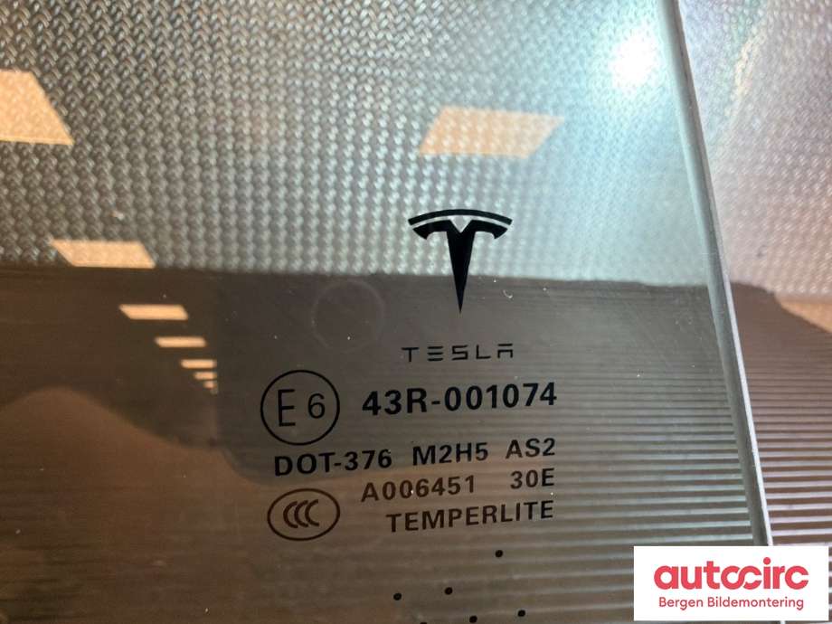 Siderute høyre bak til Tesla Model S 2013-2016 (Fase 1)  (TESLA|6006571-00-B|)