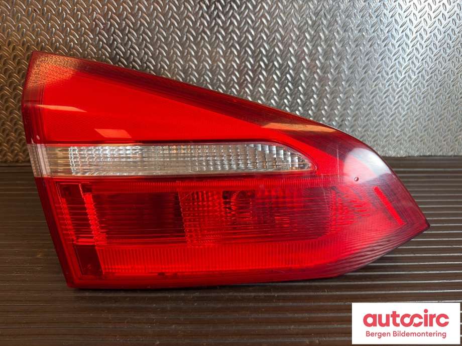Baklykt venstre indre til Ford Focus, 2014-2018 (Type III, Fase 2) (FORD|1868300)