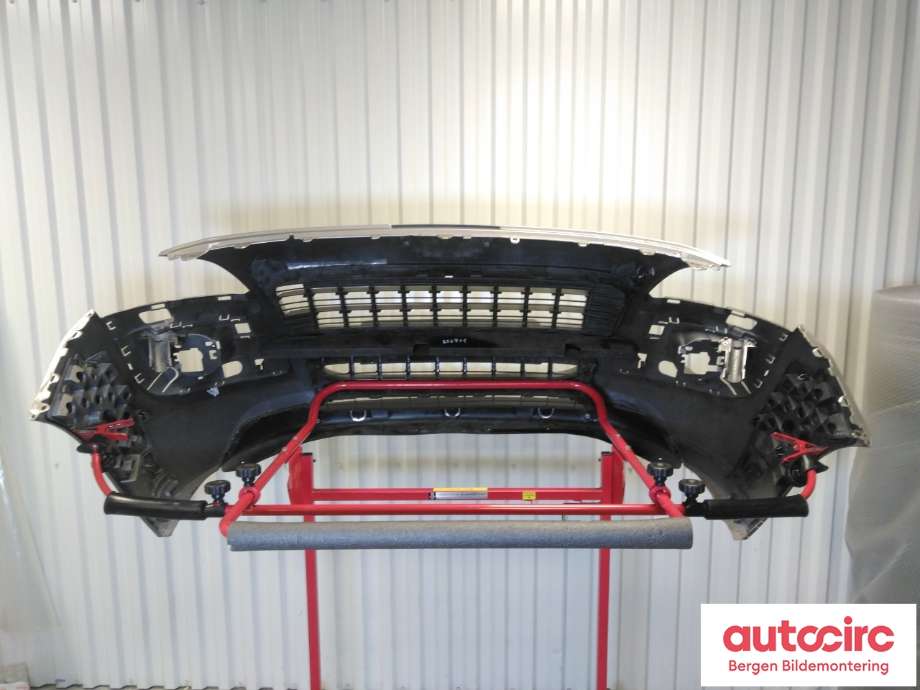 Støtfanger foran til Peugeot 3008 2009-2016 (Type I) (PEUGEOT|7401 RZ|)