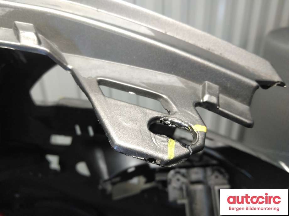 Støtfanger foran til Peugeot 3008 2009-2016 (Type I) (PEUGEOT|7401 RZ|)