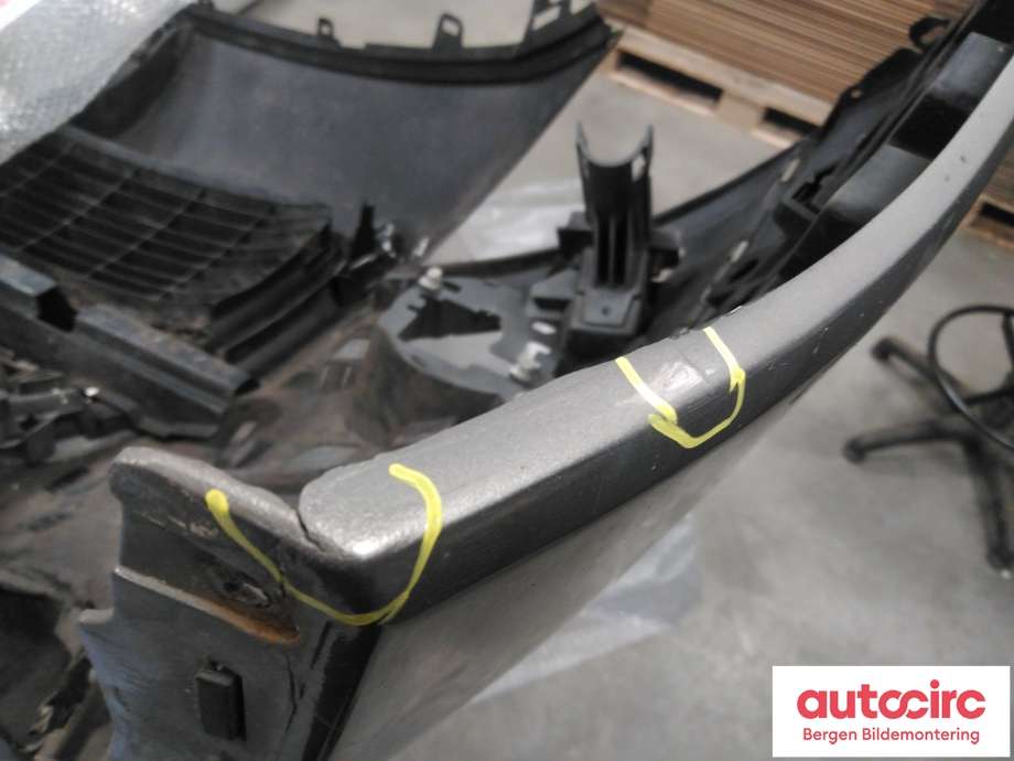 Støtfanger foran til Peugeot 3008 2009-2016 (Type I) (PEUGEOT|7401 RZ|)