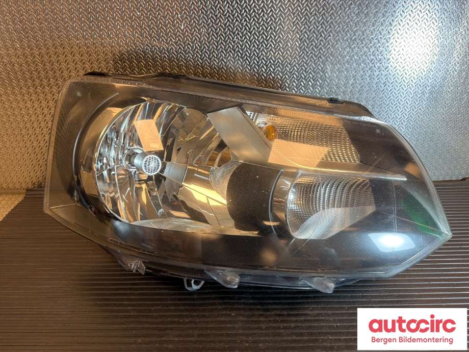 Frontlykt høyre halogen til VW Transporter / Caravelle 2009-2015 (Fase 2) (T5) (T5) (VOLKSWAGEN|7E1 941 016 D|7E1 941 016 T|)