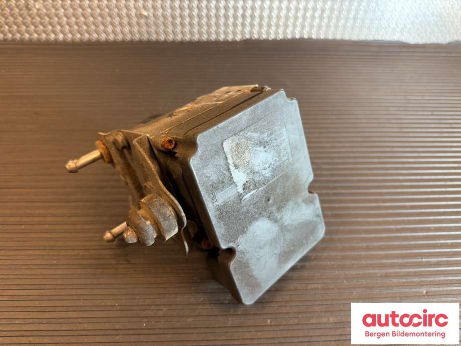 ABS sentral til VW Transporter / Caravelle 2009-2015 (Fase 2) (T5) (T5) (VOLKSWAGEN|7E0 614 517 B|)