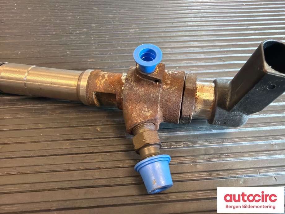Dyse innsprøyting diesel til VW Golf VI 2008-2012  (VOLKSWAGEN|03L 130 277 S||03L130277B)