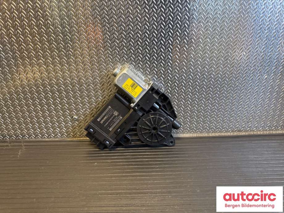 Ruteheis venstre bak til Volvo V90 / V90 CC / S90, 2016-->>  (VOLVO|31349758)