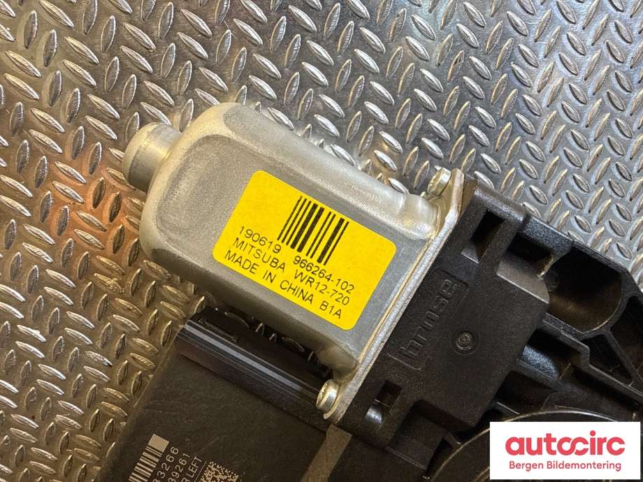 Ruteheis venstre bak til Volvo V90 / V90 CC / S90 2016-->>  (VOLVO|31349758|)