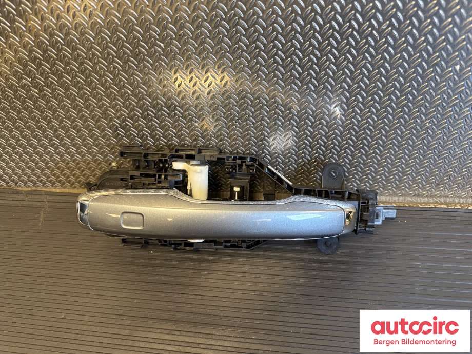 Dørhåndtak utv høyre bak til Volvo V90 / V90 CC / S90 2016-->>  (VOLVO|31378254|40013438|)