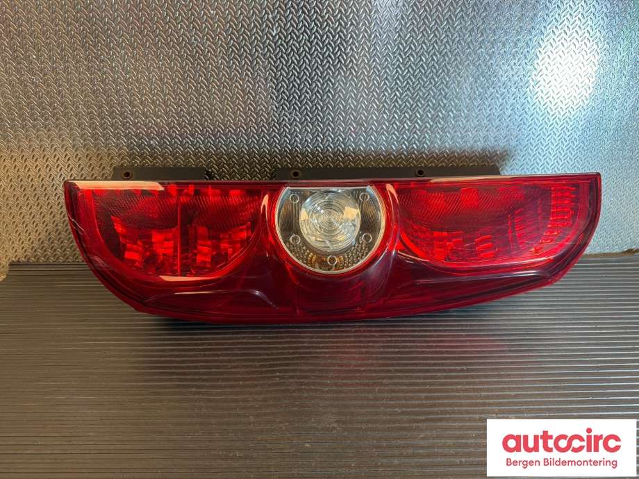 Baklykt høyre til Opel Combo D, 2012-2018  (OPEL|95513785)